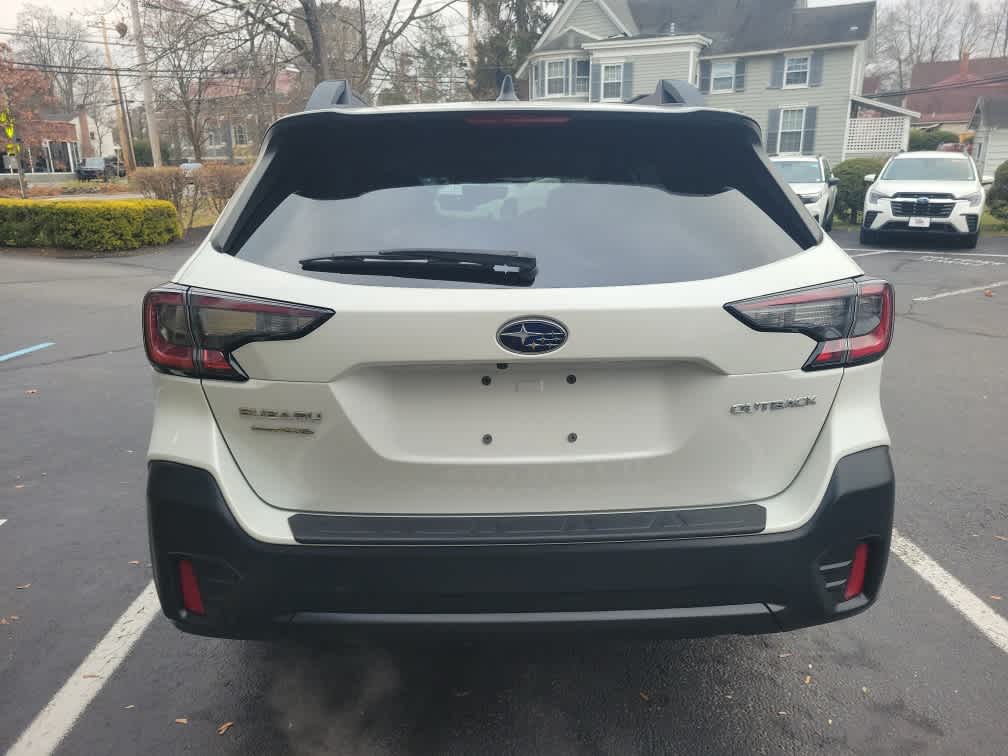 2022 Subaru Outback Premium photo 2