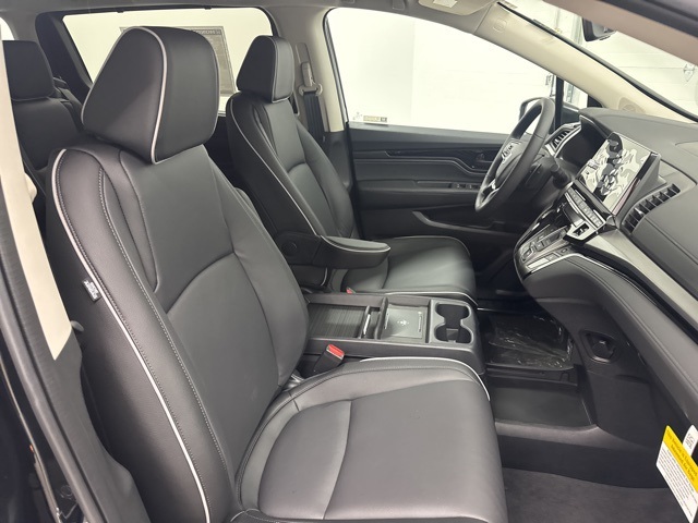 2026 Honda Odyssey Touring photo 15