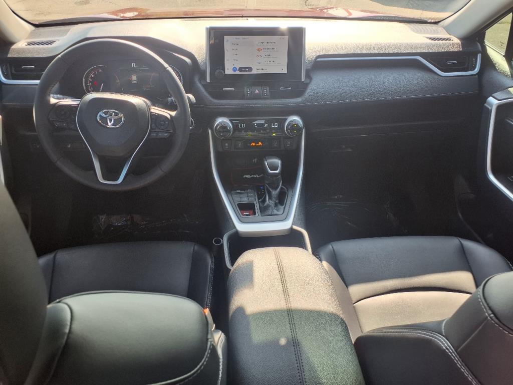 2023 Toyota RAV4 XLE Premium photo 4