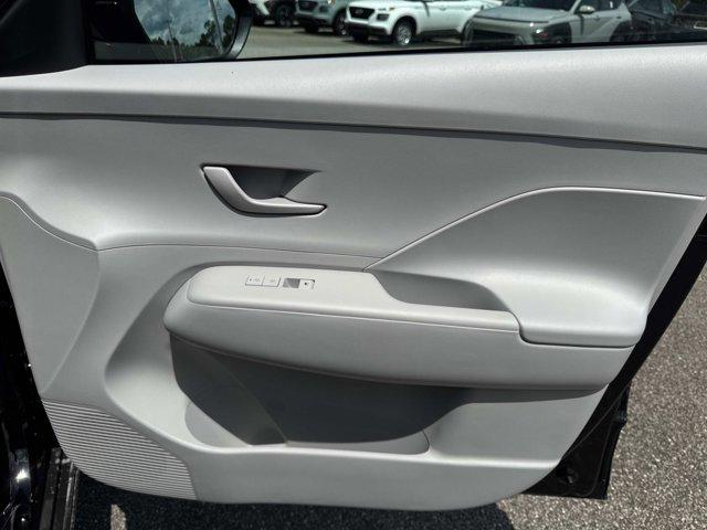 2026 Hyundai Kona SE photo 12