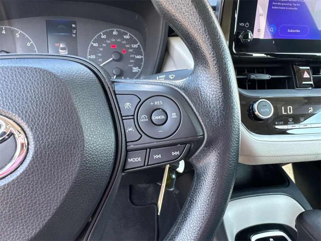 2023 Toyota Corolla LE photo 21