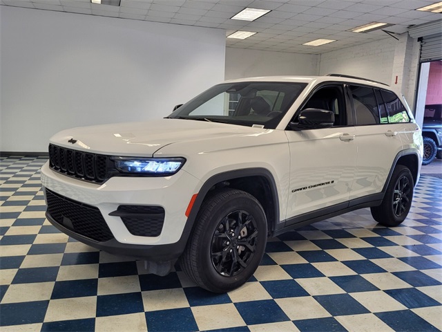 2024 Jeep Grand Cherokee Altitude X photo 3