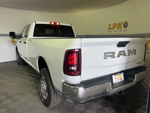 2025 Ram 2500 Tradesman photo 2