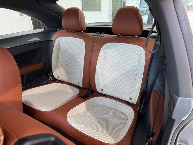 2017 Volkswagen Beetle 1.8T Classic photo 33