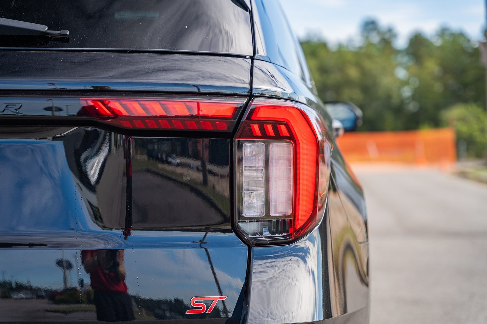 2025 Ford Explorer ST photo 6