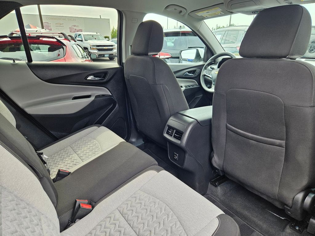 2023 Chevrolet Equinox LT photo 28