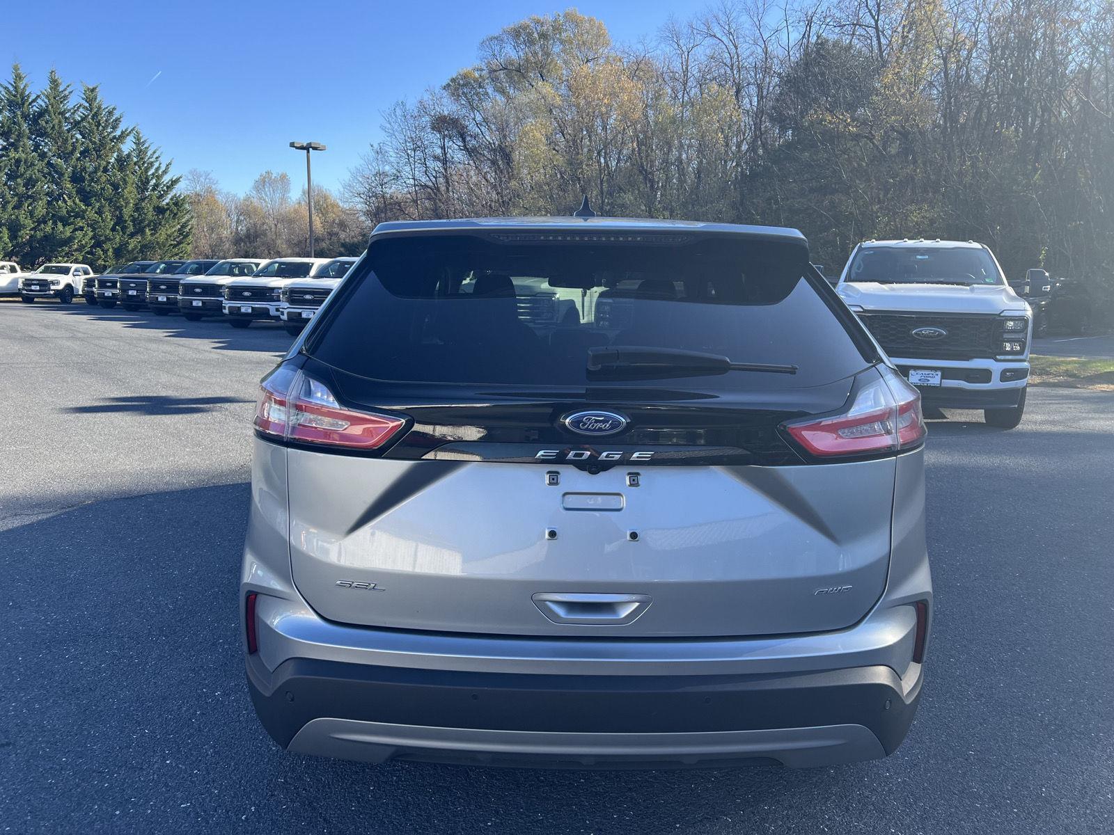 2022 Ford Edge SEL photo 4