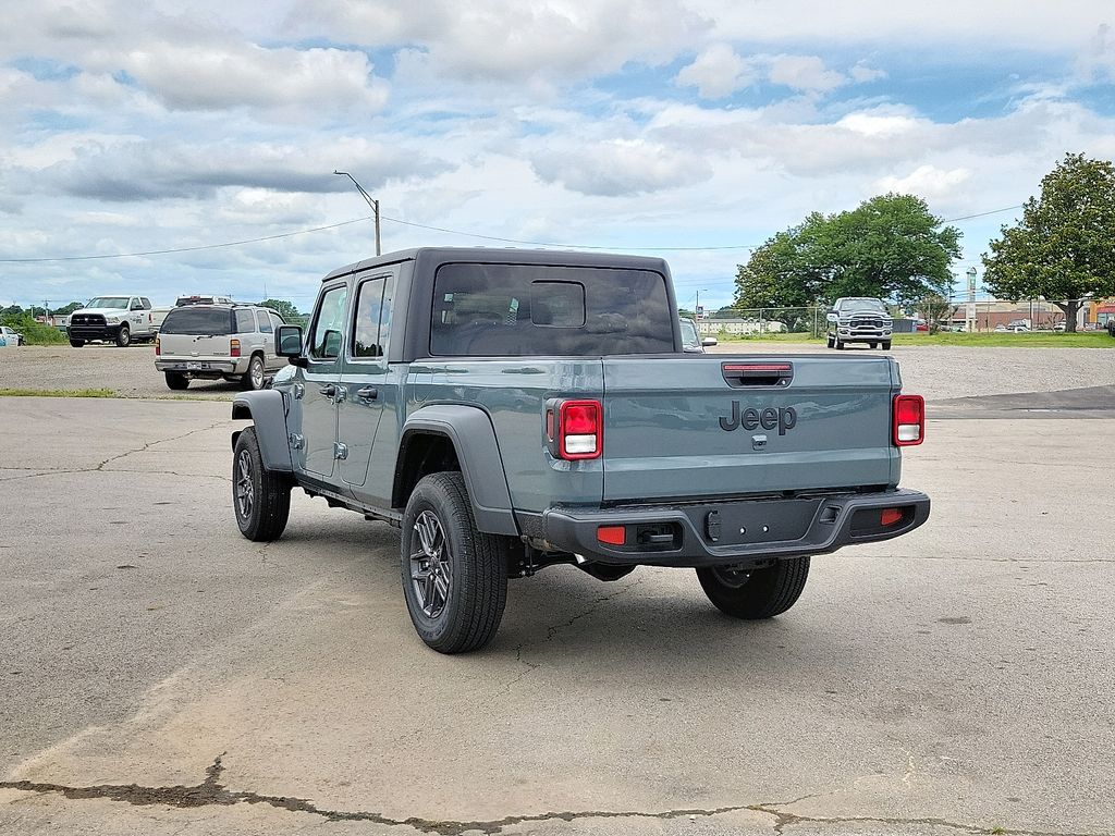 2025 Jeep Gladiator Sport photo 4