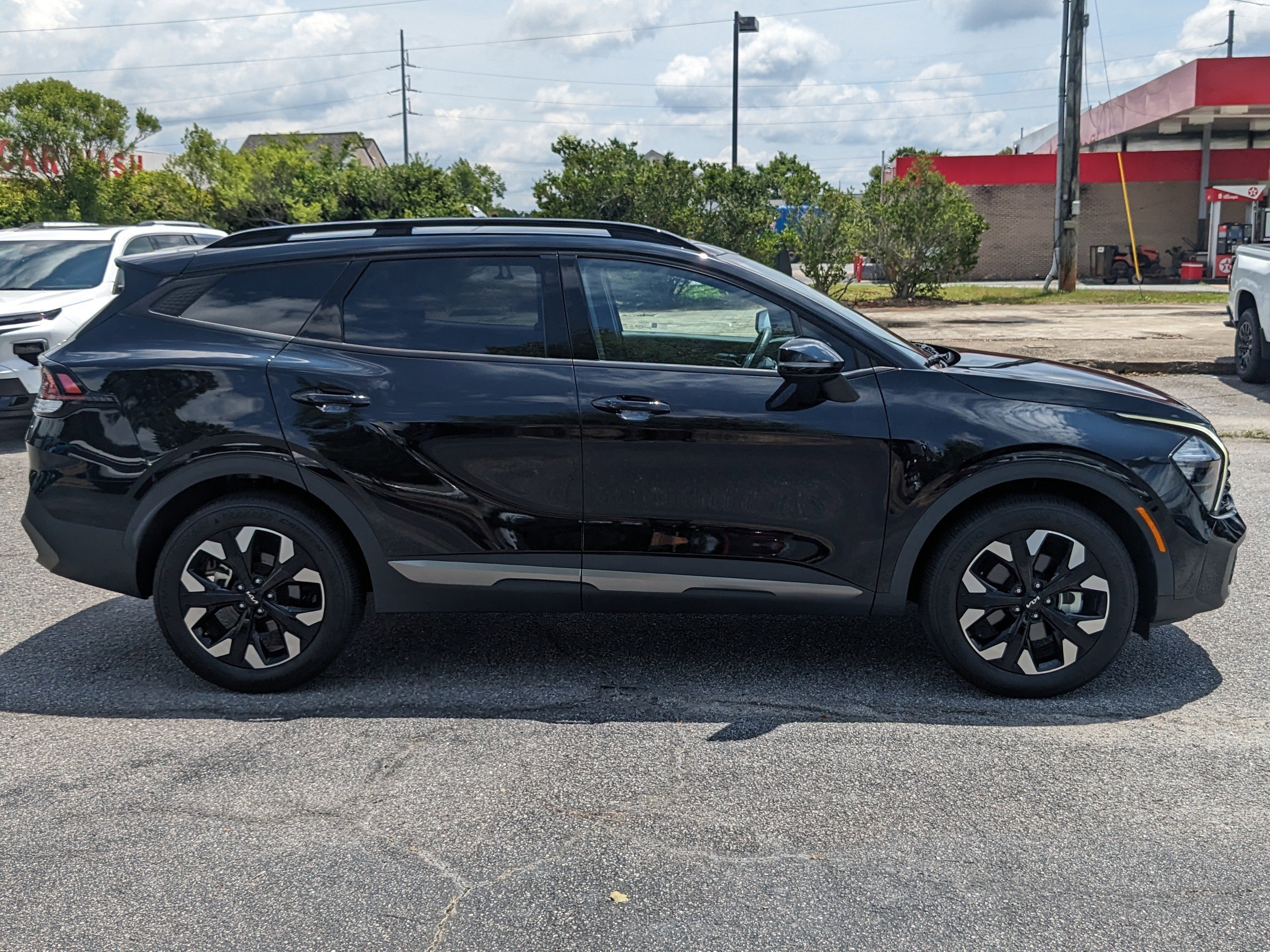 2023 Kia Sportage X-Line photo 3