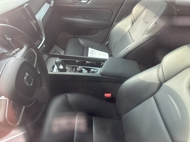 2025 Volvo S60 B5 Core photo 17