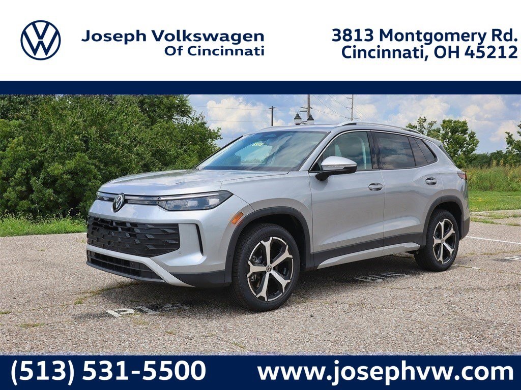 2025 Volkswagen Tiguan SE's photo