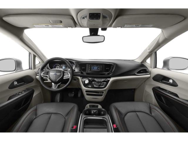 2019 Chrysler Pacifica Touring L photo 3