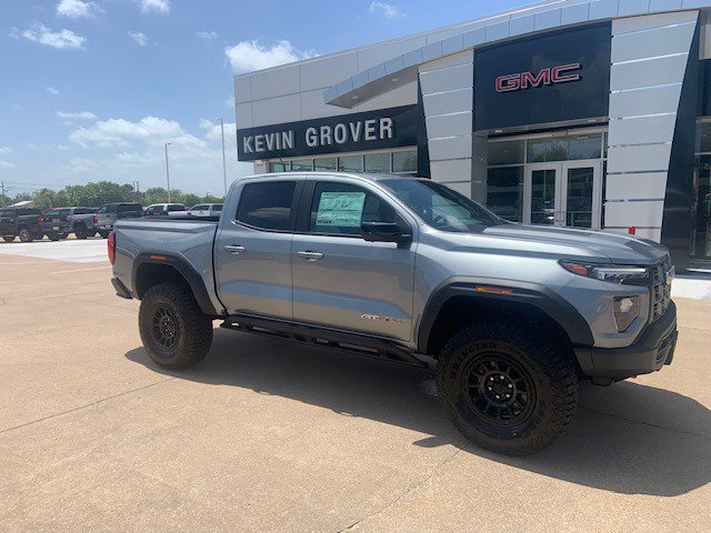 2024 Gmc Canyon AT4X photo 2