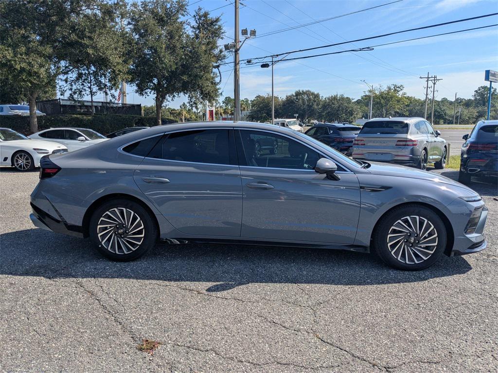 2025 Hyundai Sonata Hybrid Limited photo 33