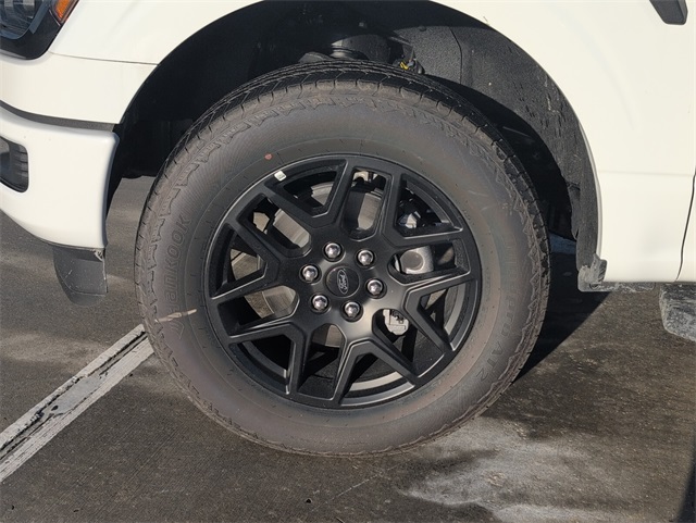 2025 Ford F-150 STX photo 4