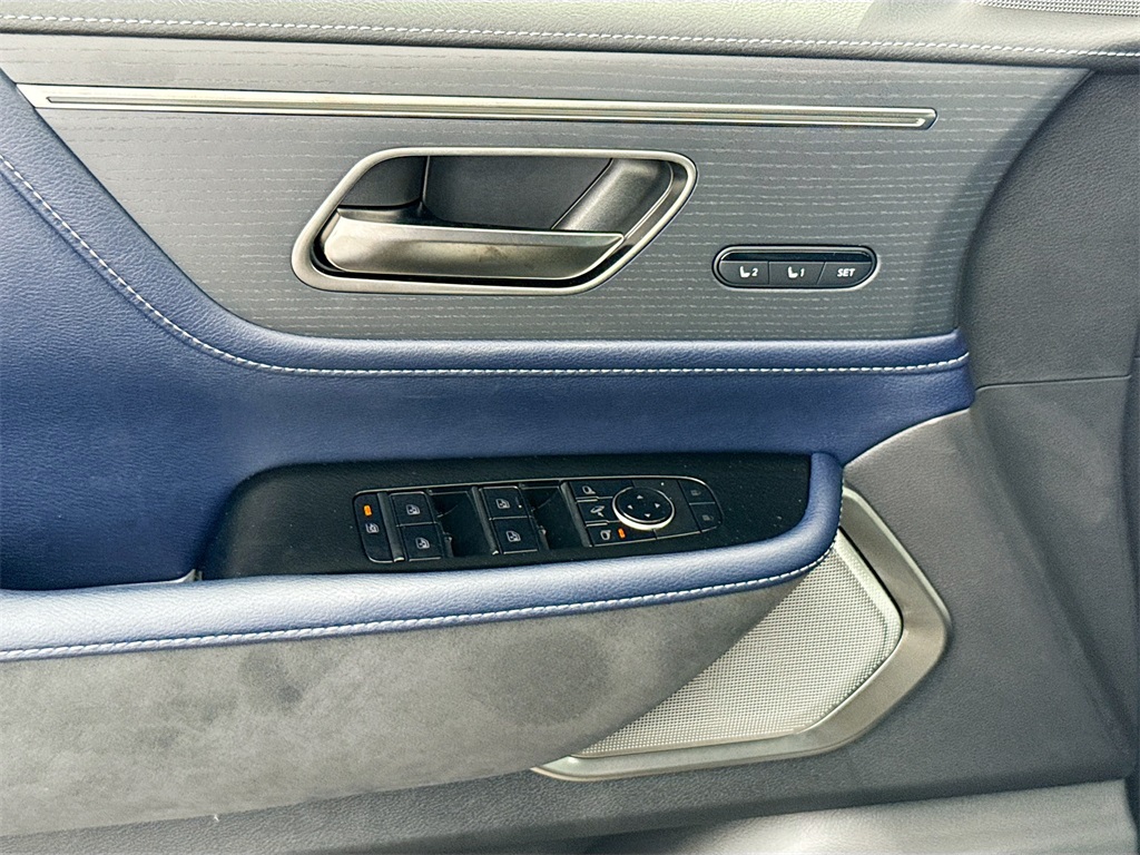 2026 Infiniti QX80 Sensory photo 18
