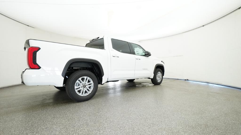 2026 Toyota Tundra SR5 CrewMax photo 21