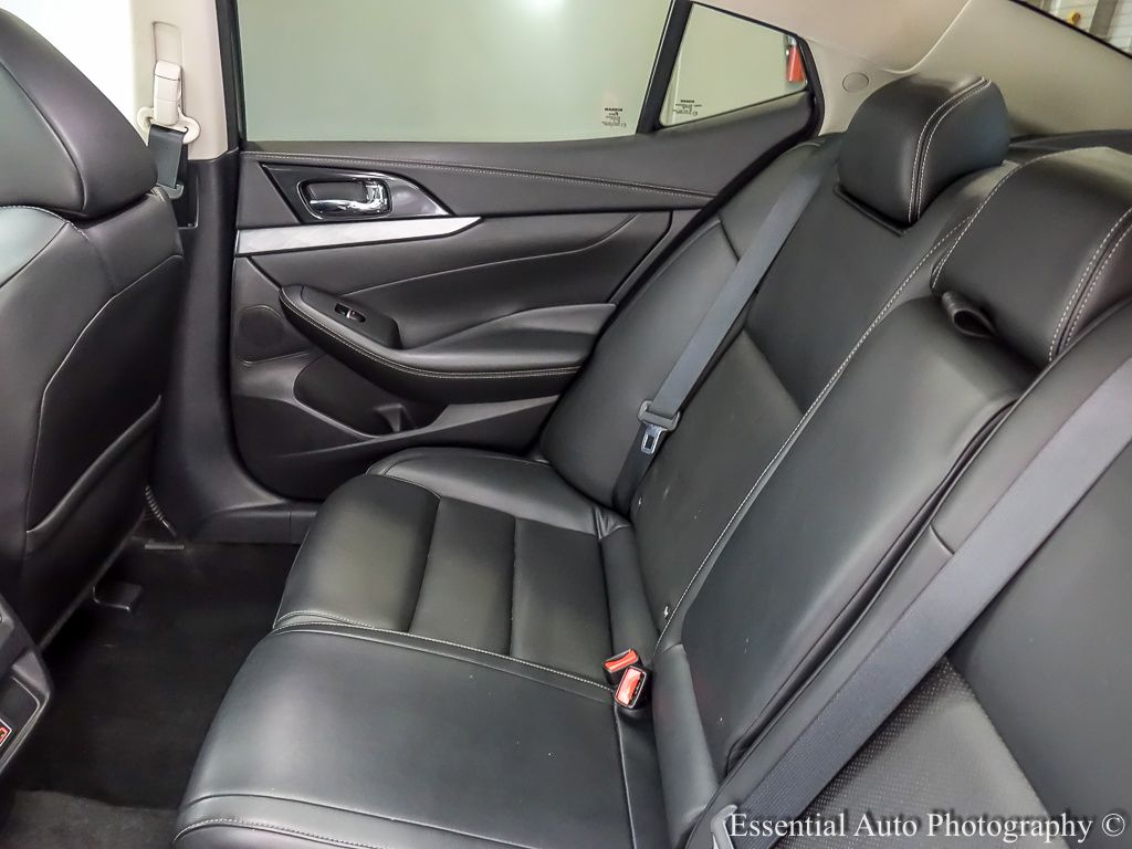2018 Nissan Maxima SL photo 13
