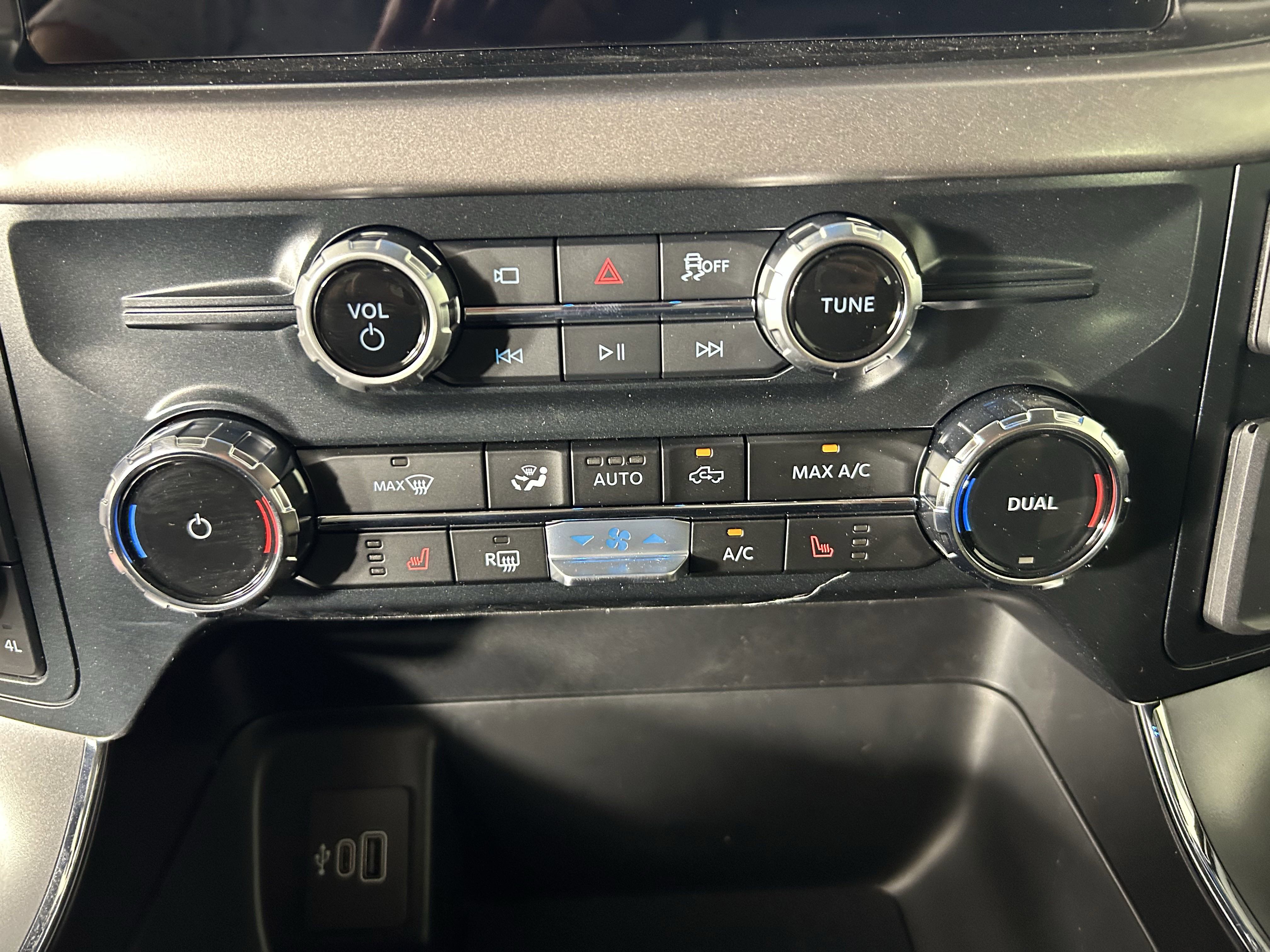 2025 Ford F-150 XLT photo 10