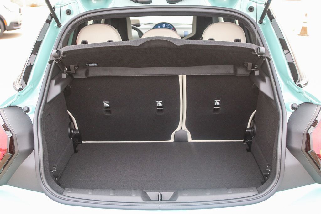 2026 Mini Cooper 4 Door Hardtop S Iconic photo 22