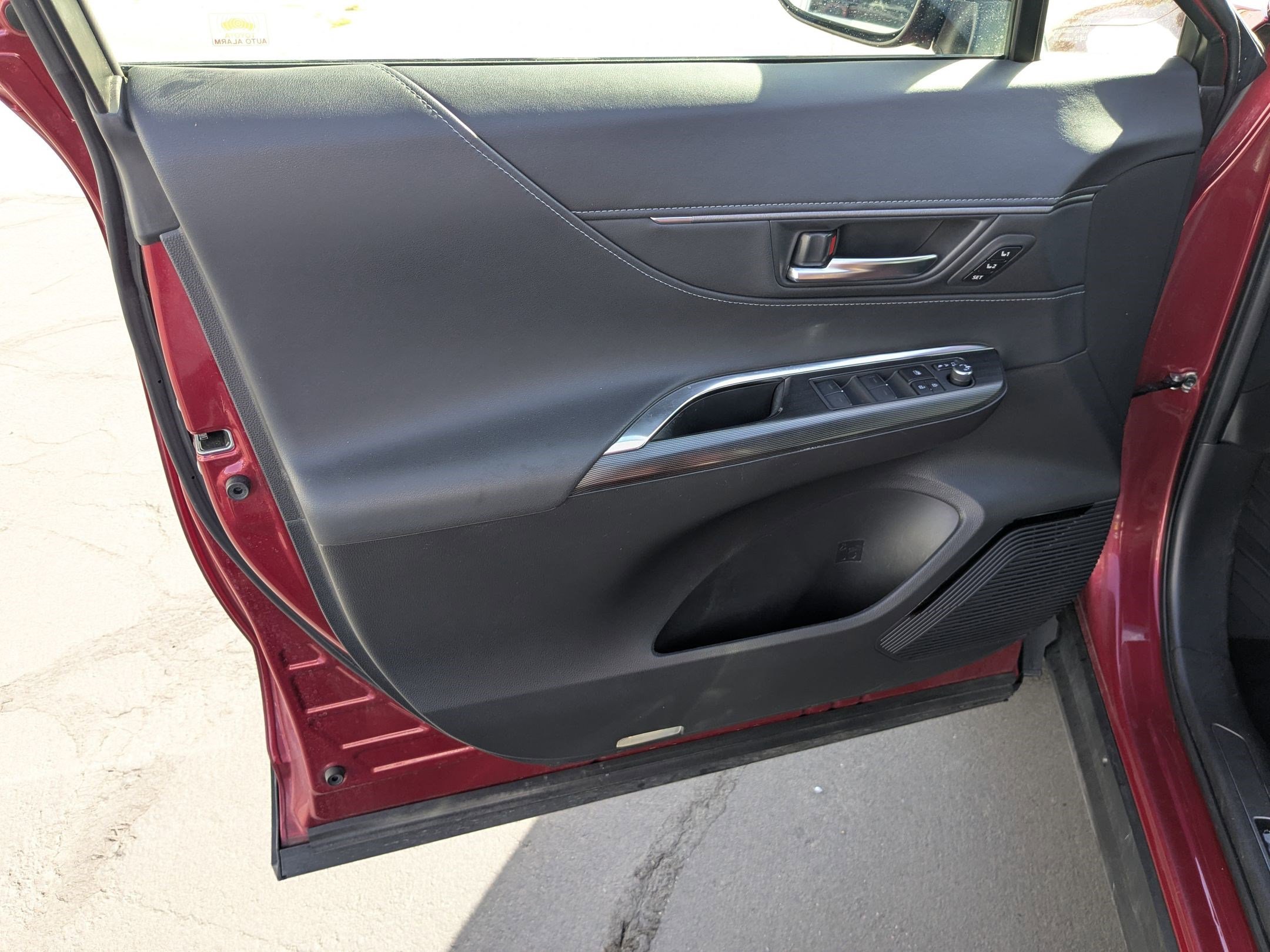 2021 Toyota Venza XLE photo 11