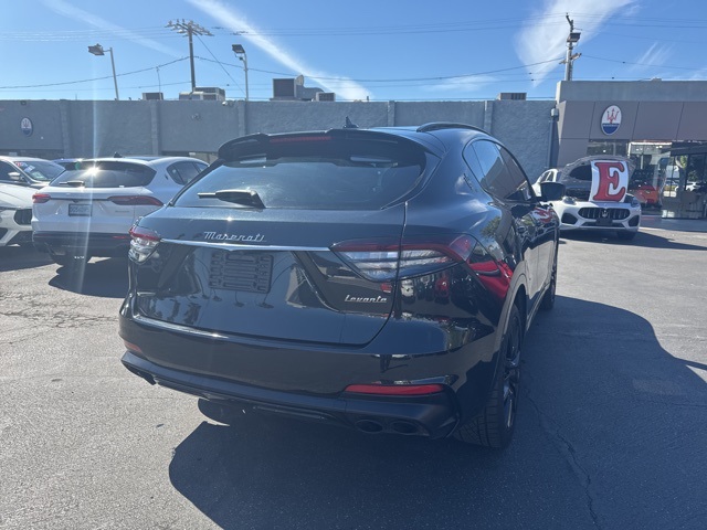 2022 Maserati Levante GT photo 4