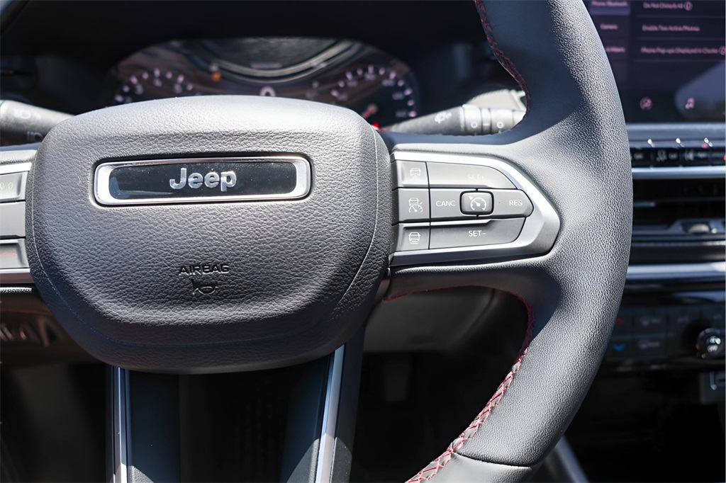 2024 Jeep Compass Trailhawk photo 12
