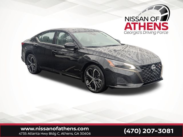 2025 Nissan Altima SR's photo