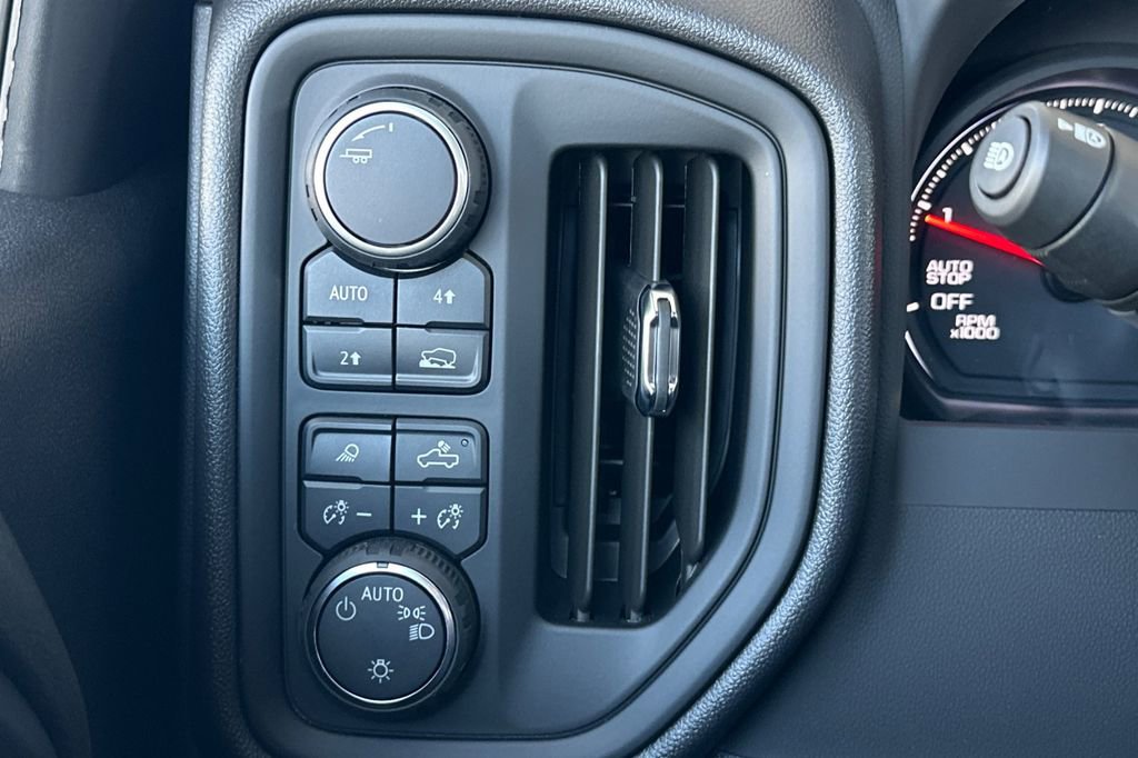 2026 Chevrolet Silverado 1500 photo 31