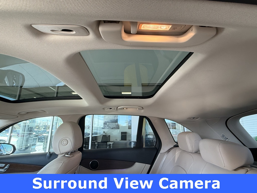 2022 Mercedes Benz GLC 300 4MATIC photo 4