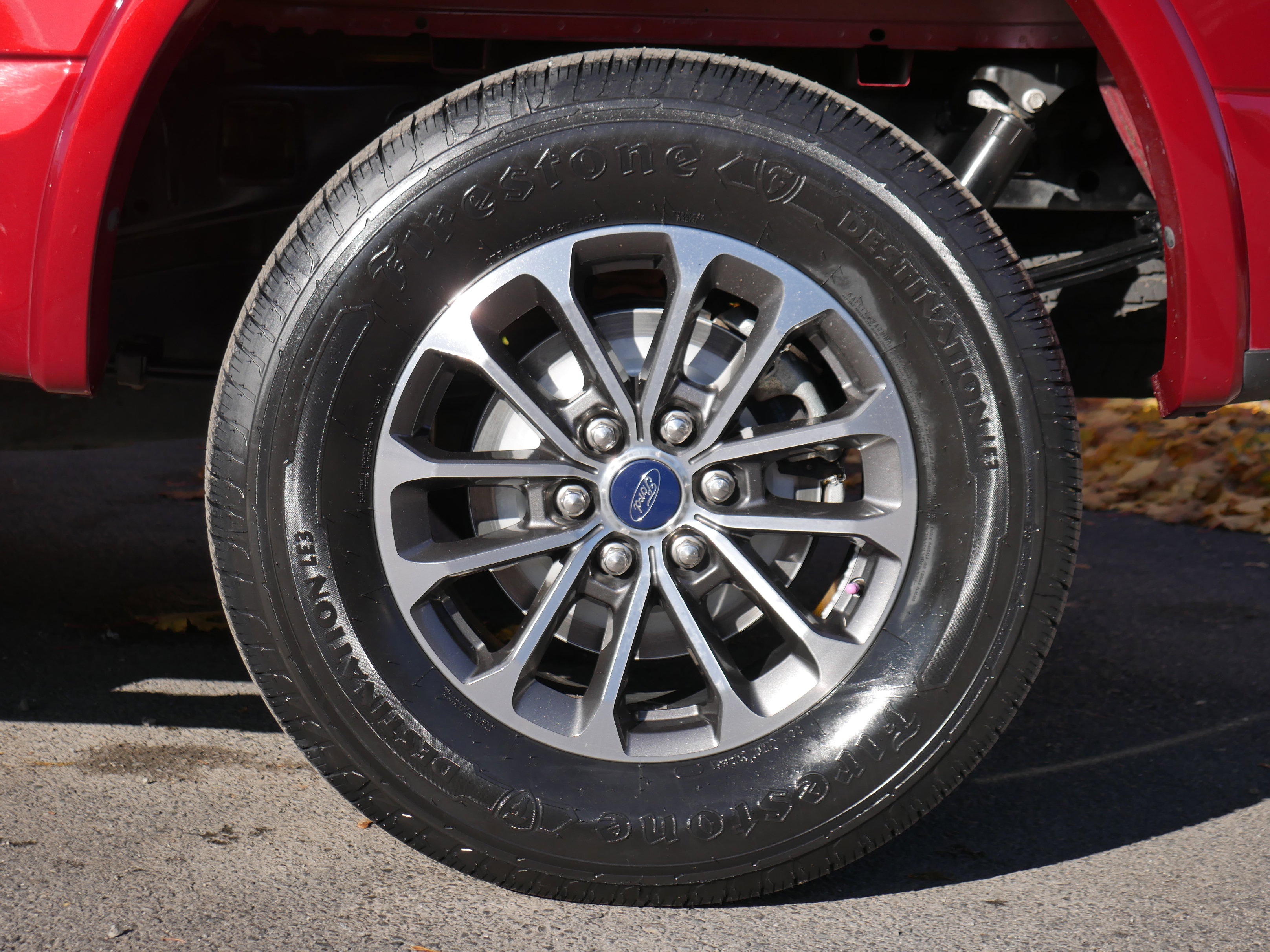 2019 Ford F-150 XLT photo 2