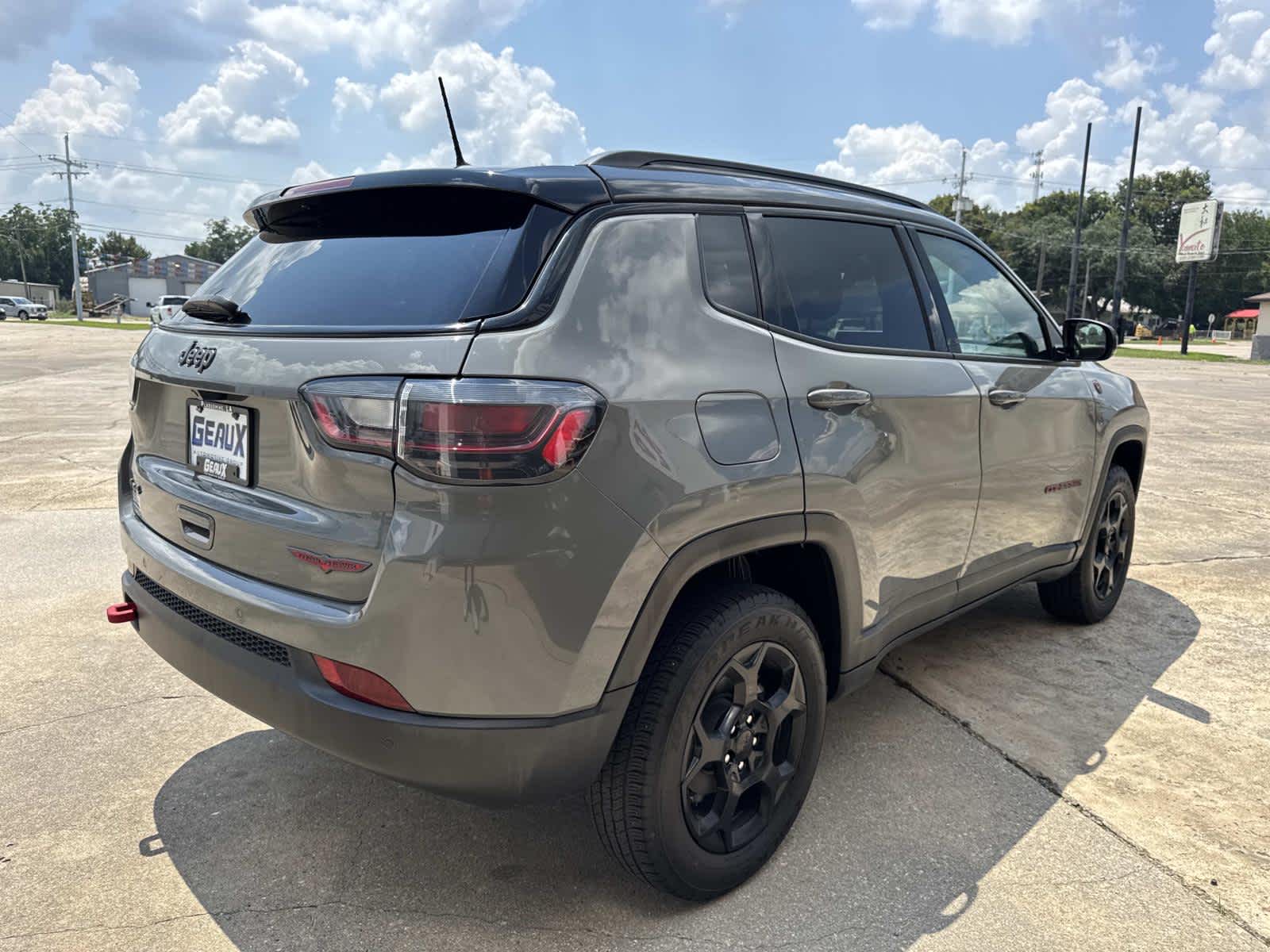 2023 Jeep Compass Trailhawk photo 9