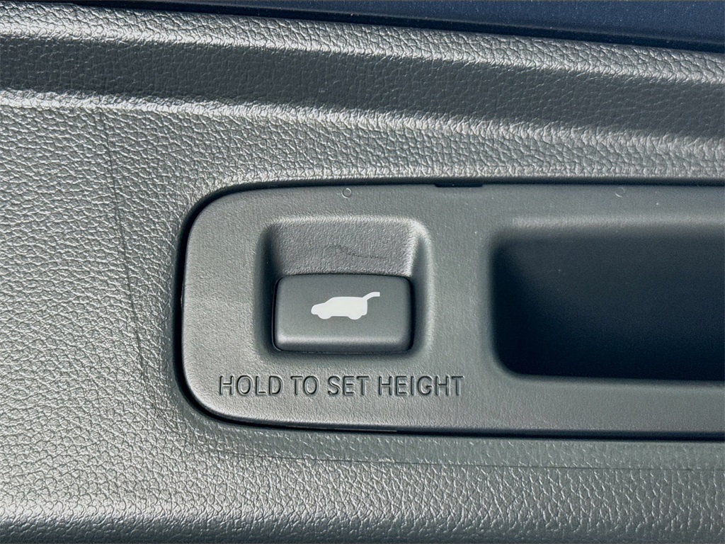 2026 Honda CR-V Hybrid Sport-L photo 17