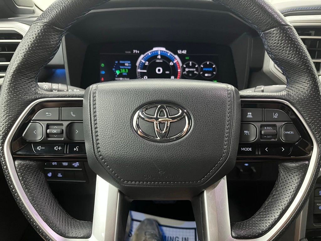 2022 Toyota Tundra Platinum photo 13