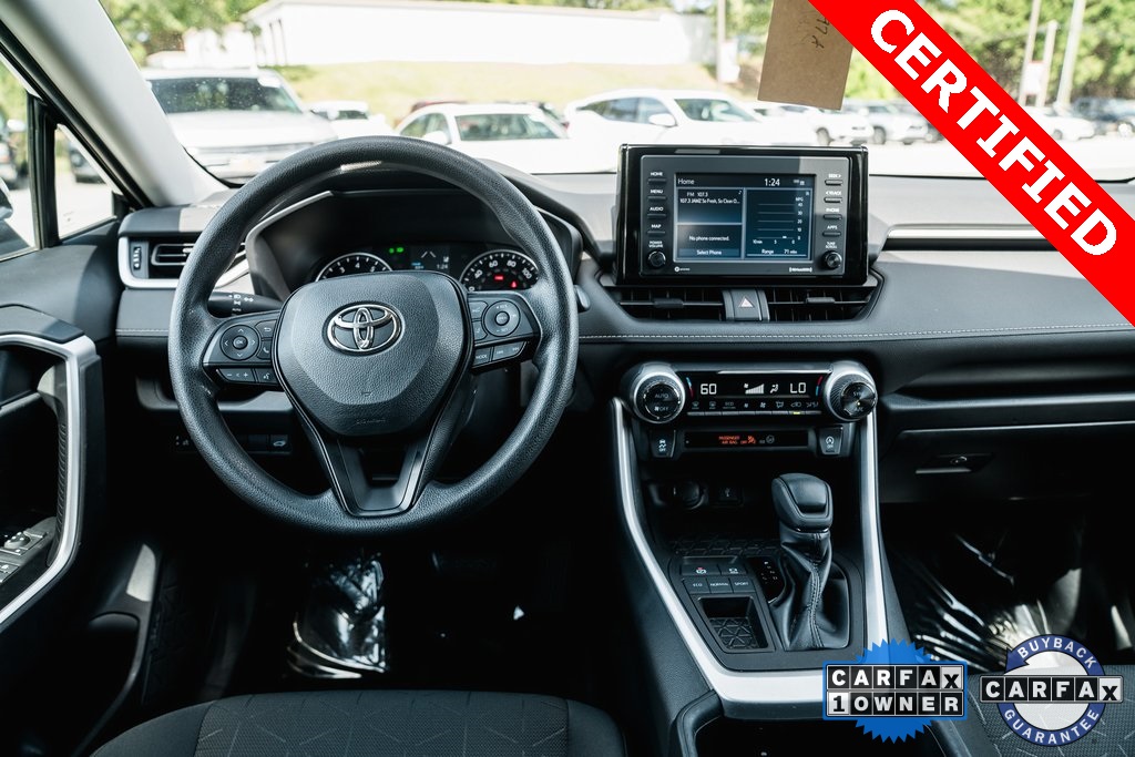 2022 Toyota RAV4 XLE photo 13
