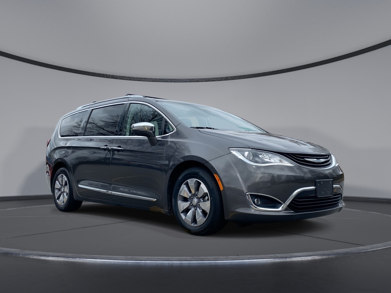 2018 Chrysler Pacifica Limited's photo