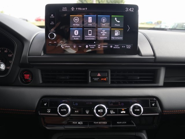 2025 Honda Pilot TrailSport photo 11