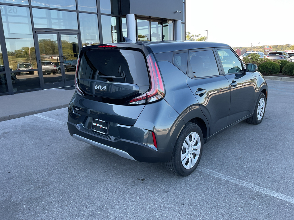 2023 Kia Soul LX photo 7