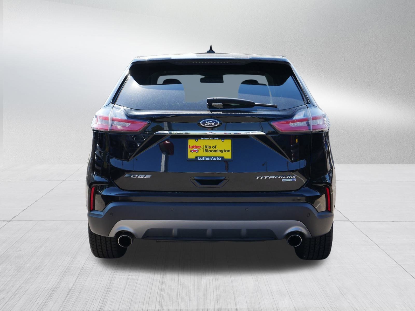 2019 Ford Edge Titanium photo 4