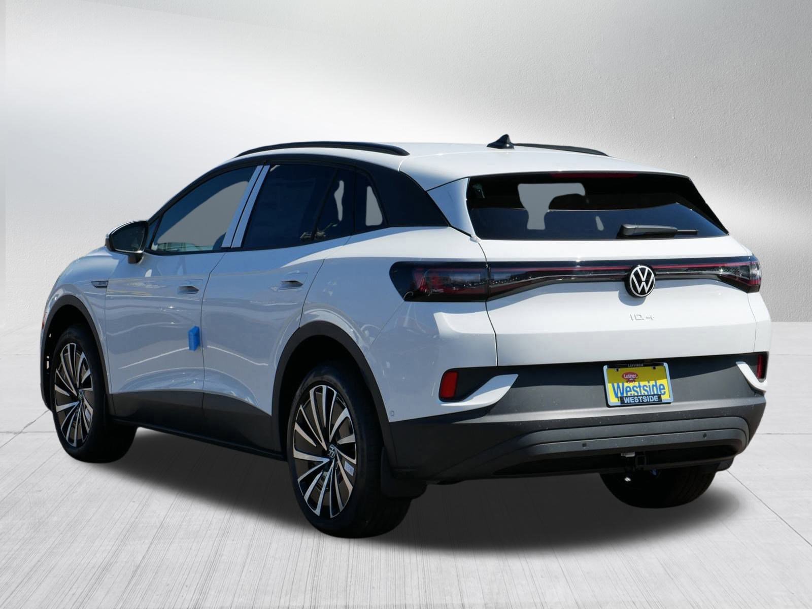 2025 Volkswagen ID.4 Pro photo 2