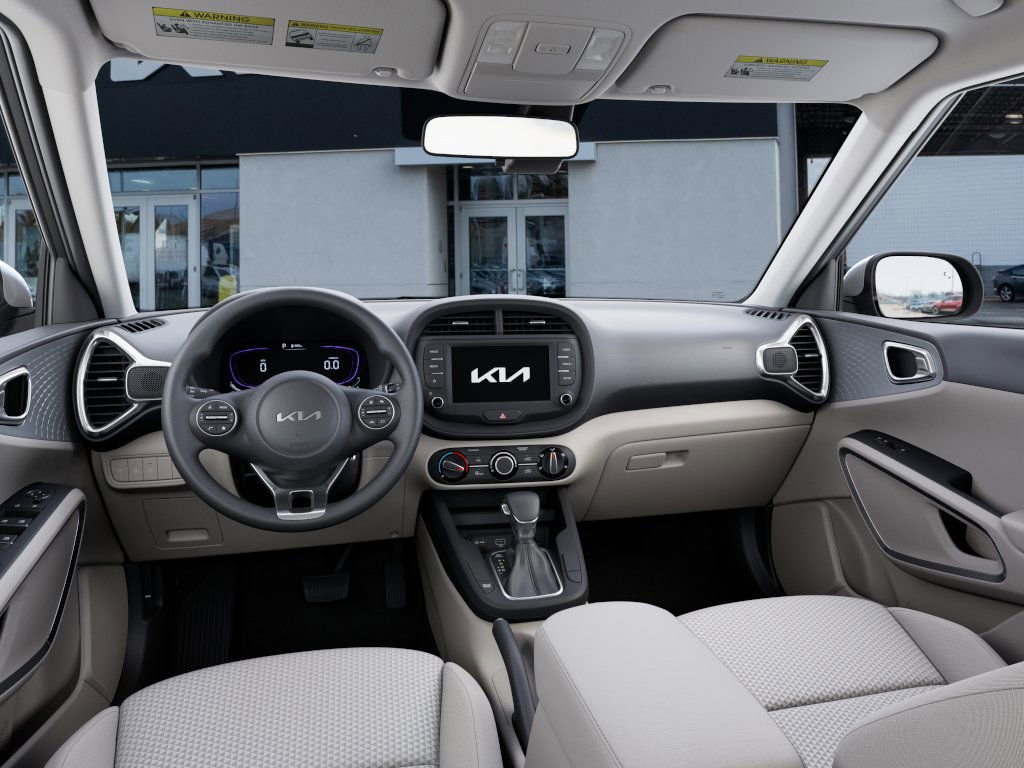 2025 Kia Soul LX photo 13