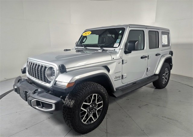 2024 Jeep Wrangler 4-Door Sahara's photo