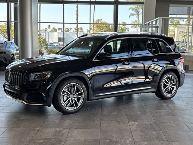 2025 Mercedes Benz GLB 35 AMG 4MATIC photo 5