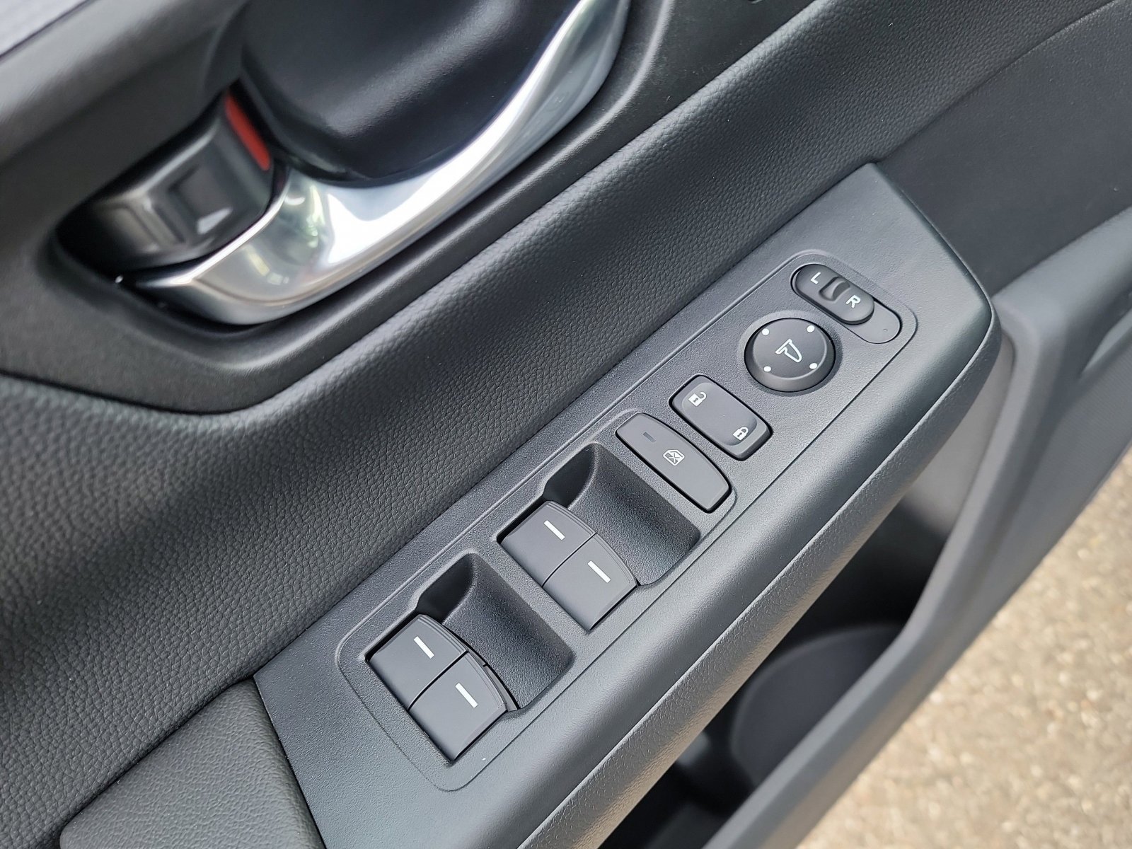 2026 Honda CR-V Hybrid Sport-L photo 3