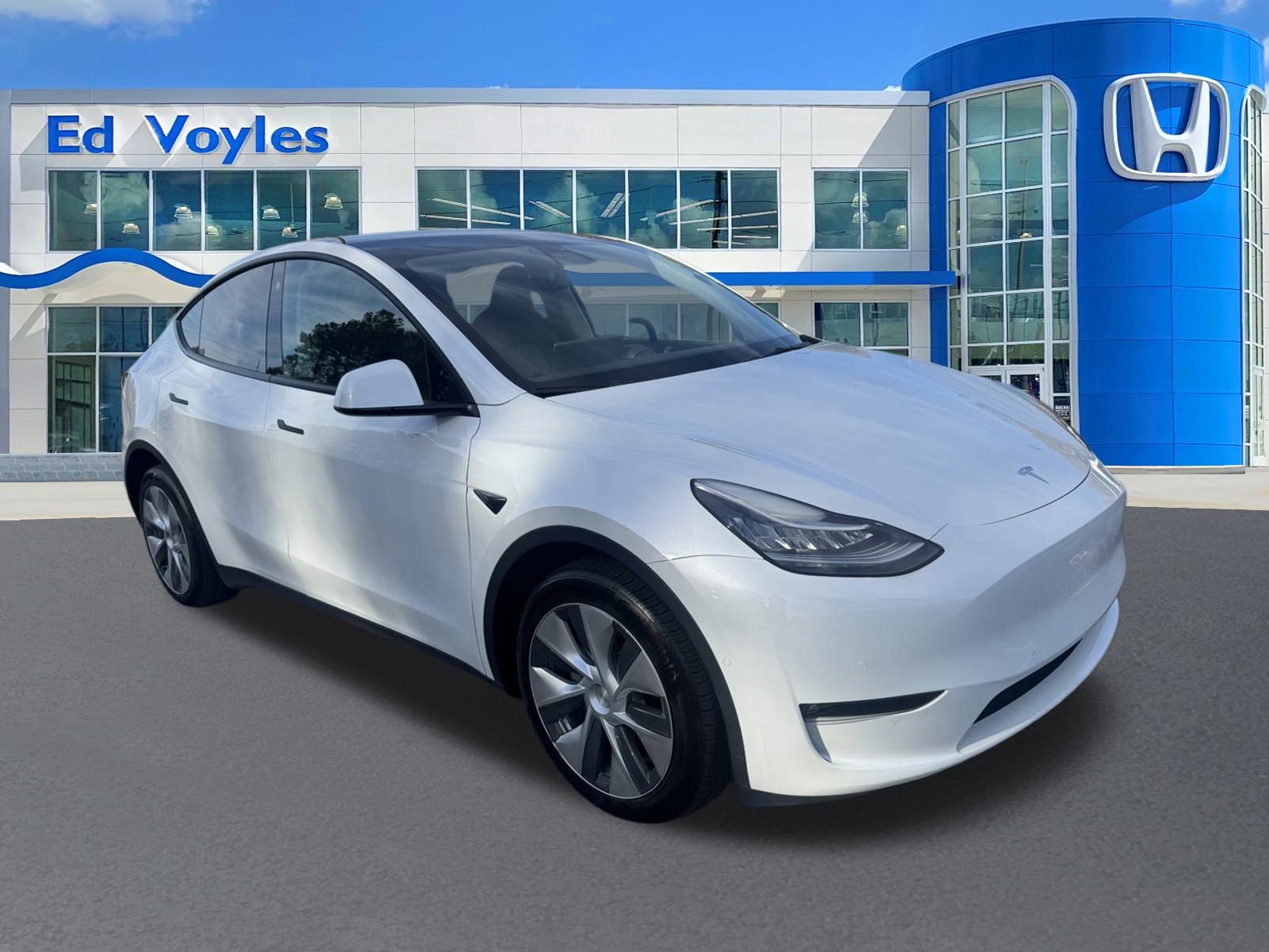 2022 Tesla Model Y Long Range's photo