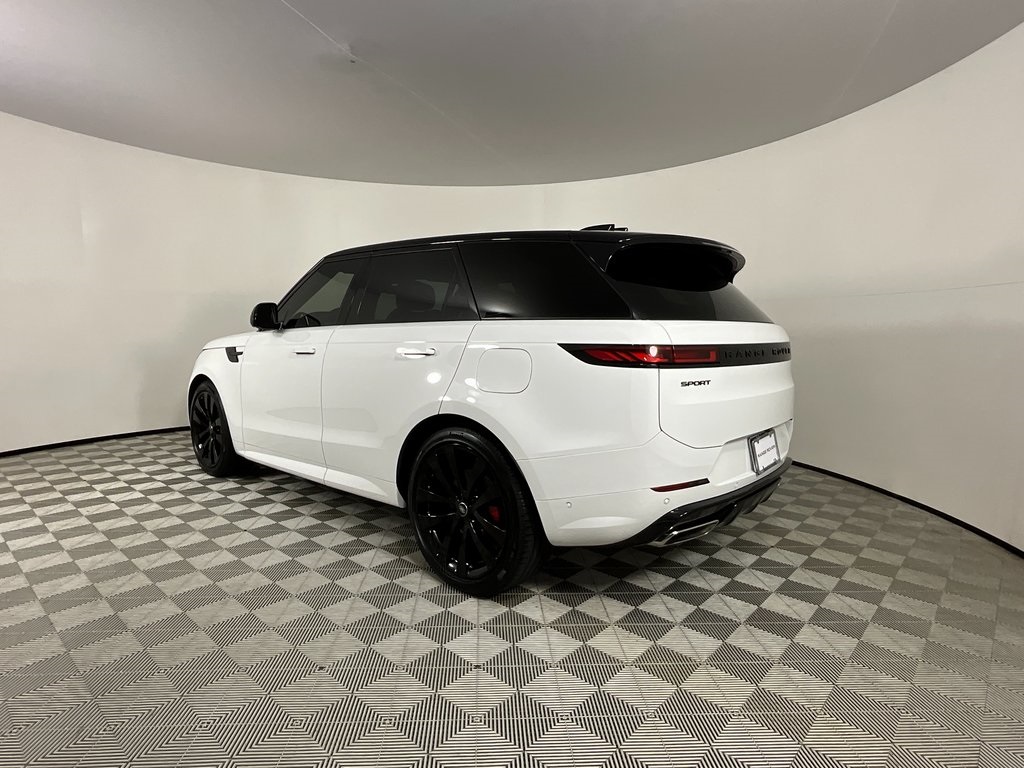2025 Land Rover Range Rover Sport SE photo 2