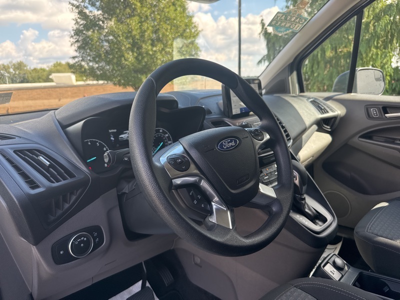 2023 Ford Transit Connect XLT Passenger Wagon photo 9