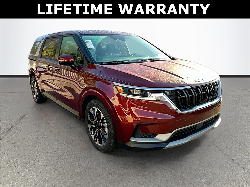 2022 Kia Carnival EX's photo