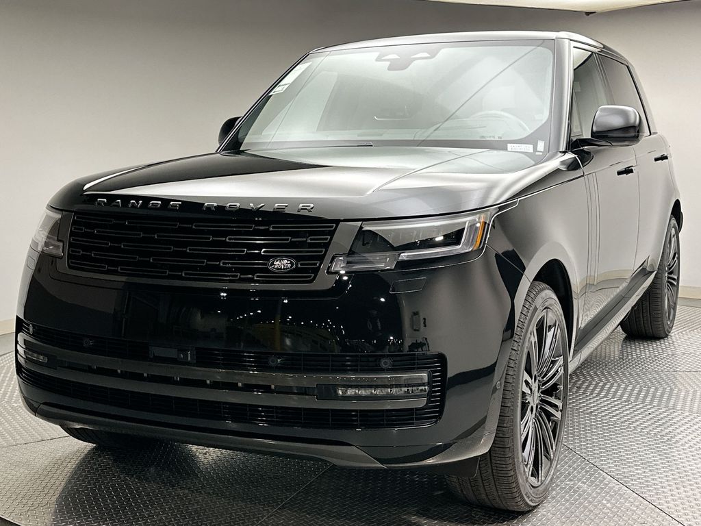 2026 Land Rover Range Rover SE's photo