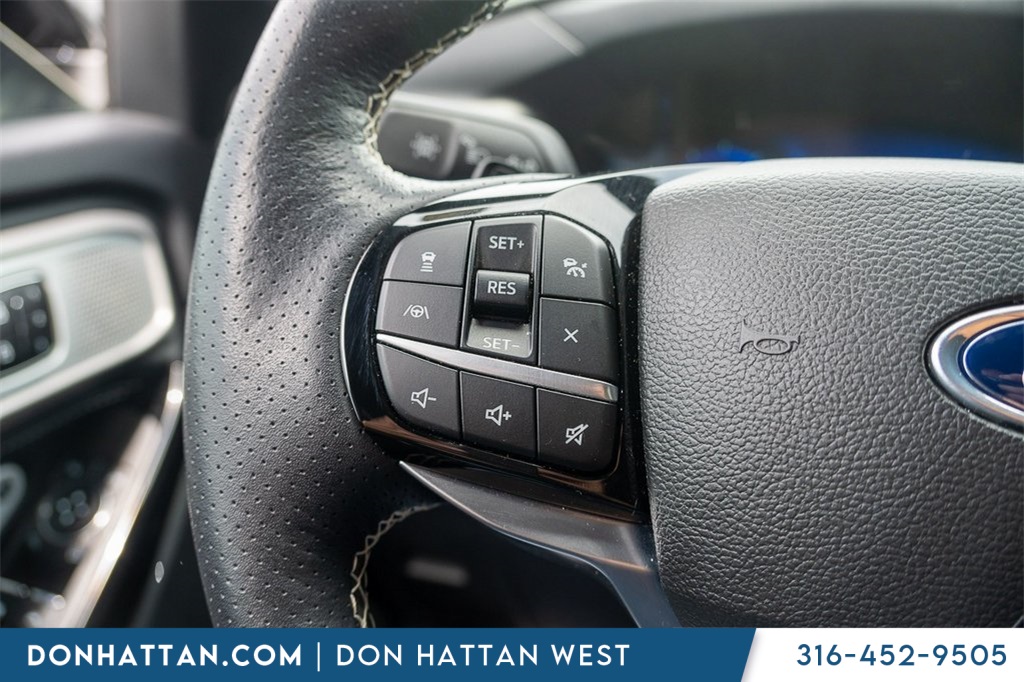 2023 Ford Explorer ST photo 11